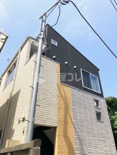 リヴィエール明大前の外観