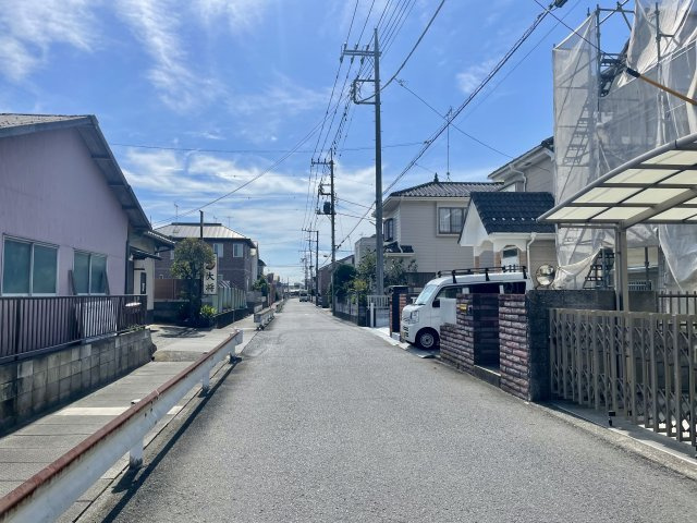 【前面道路含む現地写真】 | 幸手市東5丁目　中古戸建