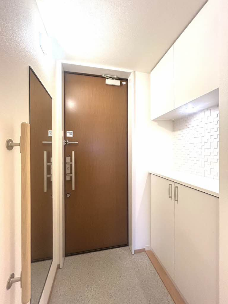 ベレオ西川 の玄関