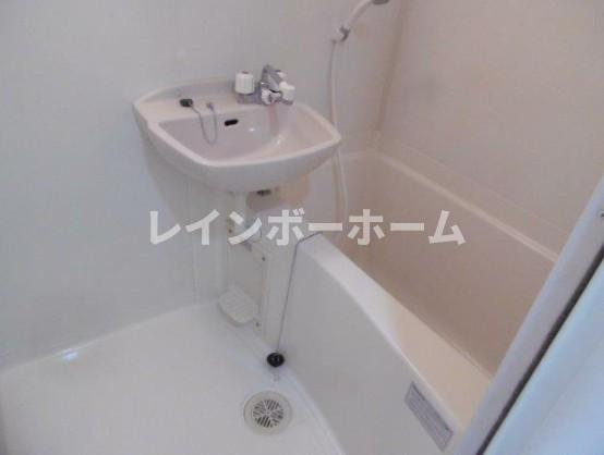 市川市行徳駅前２丁目の賃貸マンションの浴室
