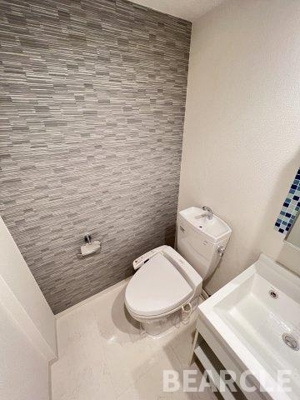 【トイレ】 | 【仲介手数料0円】プラネシア烏丸御池 | 清潔感のあるトイレです