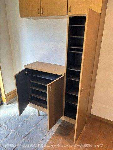 シューズボックス