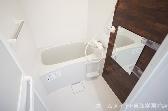 菊池郡菊陽町大字津久礼のアパートの浴室