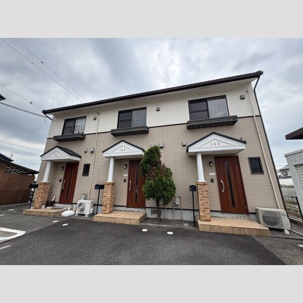 グラシア小町の外観