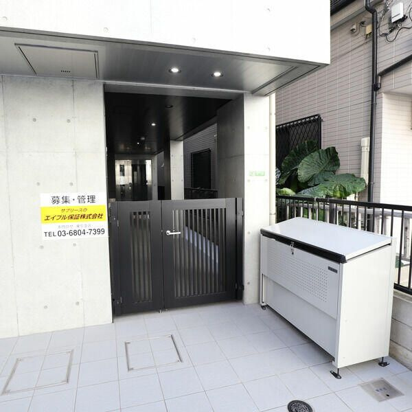 ヴィレクラ飯田橋のエントランス