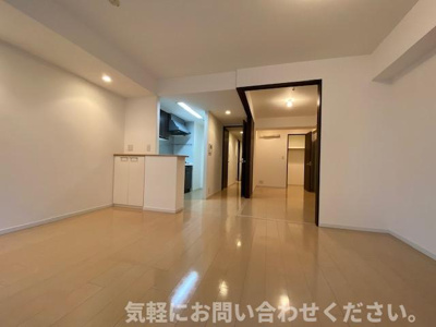 【居間・リビング】 | プライムアーバン日本橋大伝馬町 | 居間です