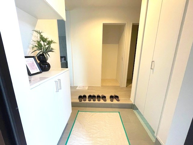 佐伯区薬師が丘2丁目　№37629の玄関|明るく開放的な
玄関です。