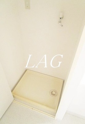 【設備】 | ＬＡＮＡＩ　ＧＡＲＤＥＮ　ＳＨＩＮＹＵＲＩ　ＥＡＳＴ | 室内洗濯機置き場です。