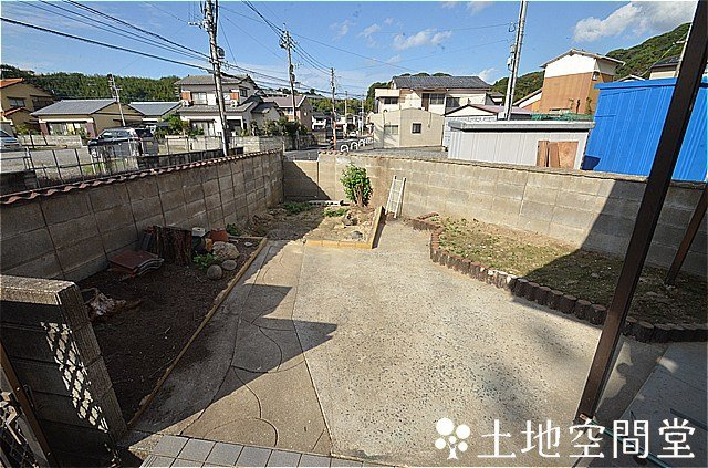 蓮華寺3丁目貸家の庭|花壇付いてます。家庭菜園もできます。