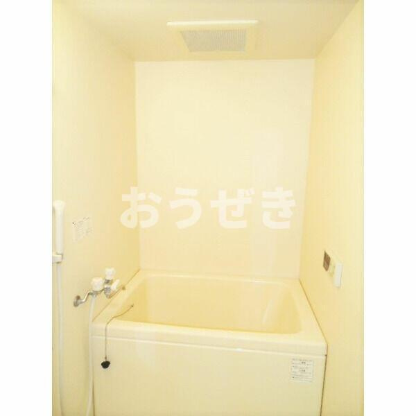 藤月マンションの浴室