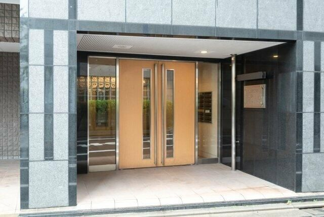 ロアール御茶ノ水順天堂大学前のエントランス