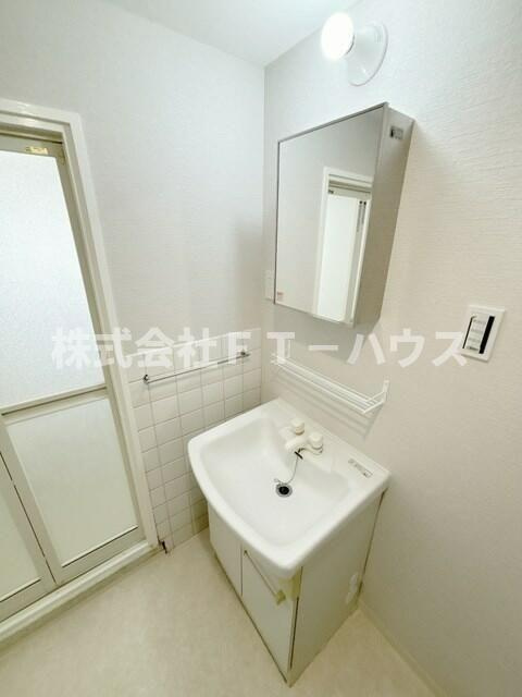 真間パレスマンションの洗面所