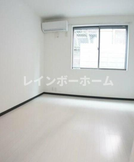 プラート柏　仲介手数料（賃料の1.10ヵ月）の50％OFF対象物件！の居間・リビング
