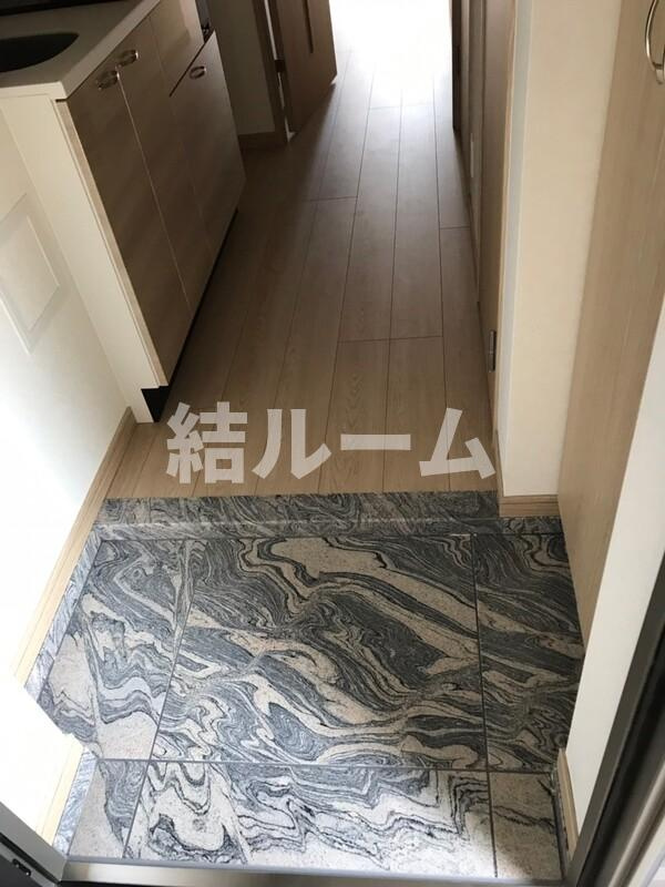 板橋区泉町の賃貸マンションの玄関