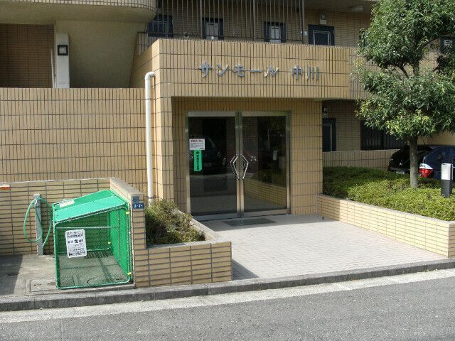 サンモール中川のエントランス