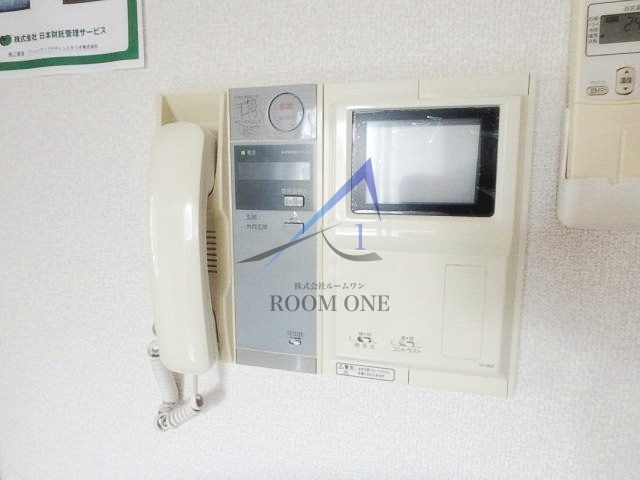 ロアール御茶ノ水順天堂大学前のセキュリティ|モニター付きインターホンです。