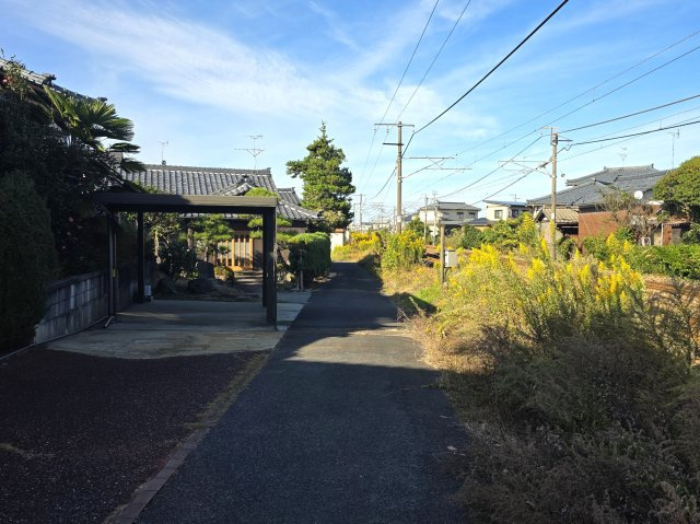 新潟市江南区城山3丁目の前面道路含む現地写真