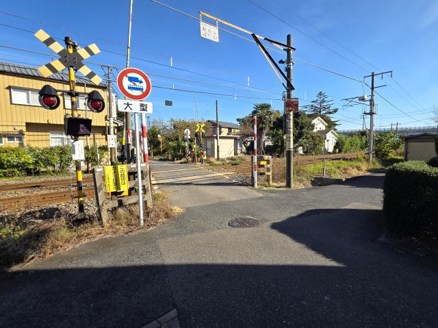 新潟市江南区城山3丁目の前面道路含む現地写真