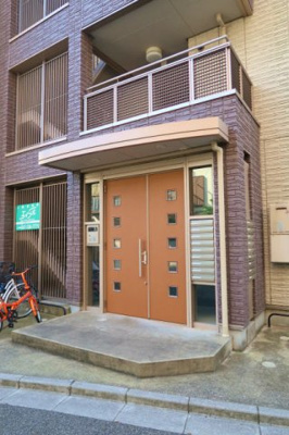 【エントランス】 | シャーメゾン美樹