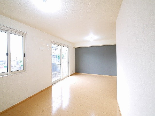 グランディール（青野町）の居間・リビング|おしゃれな居間です