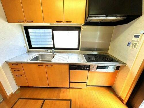 北山1丁目　中古一戸建てのキッチン|システムキッチン　食器洗い乾燥機
■物件内覧・資金計画相談・住宅ローン相談、リフォーム相談、お問合せ受付中■
※当日・翌日のご内覧、ご相談はお電話でのお問合せがスムーズです！