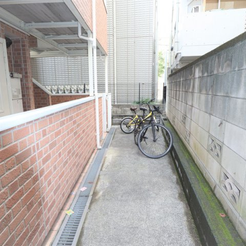 カーサ・ロッサのその他