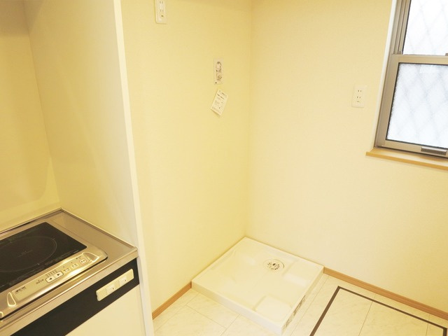 フローラ東小岩のその他|室内洗濯場はこちら！