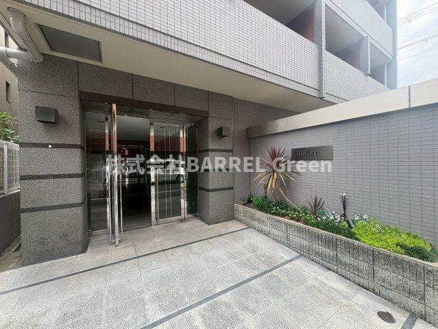 吹田市豊津町の賃貸マンションのエントランス