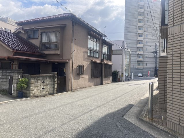 【前面道路含む現地写真】の画像