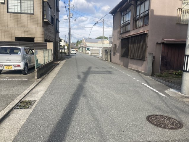 【前面道路含む現地写真】の画像