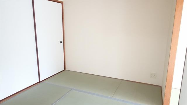 リベルテ摂津の和室|ゆったりとくつろげる和室です