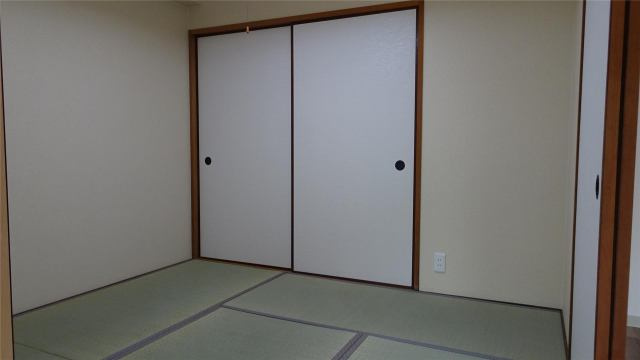 リベルテ摂津の和室|柔らかい畳が心地よい和室