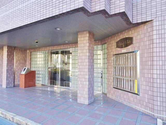 リベルテ摂津のエントランス|建物の内部です