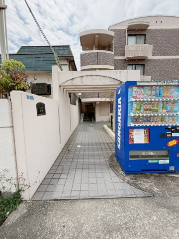 アミスター宝塚のエントランス