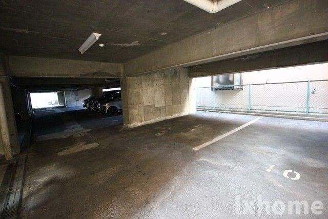 ＭＩＳＴＲＡＬ千里丘の駐車場
