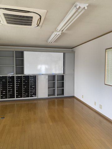 宮嶋貸店舗の居間・リビング