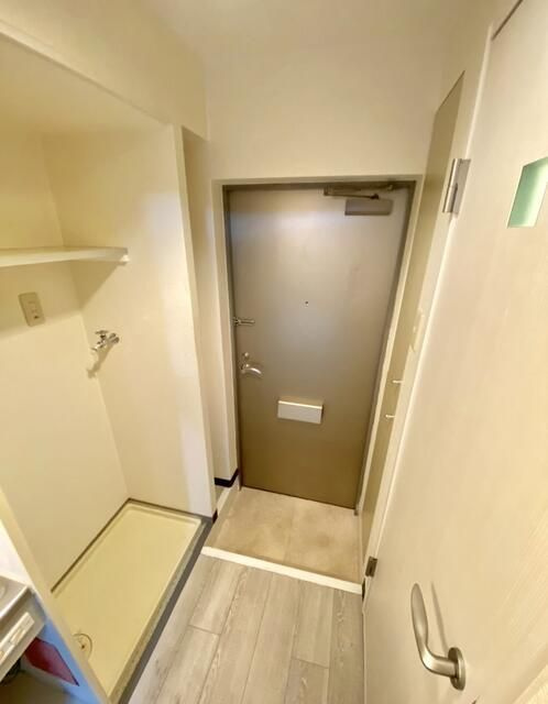 八王子市元本郷町２丁目の賃貸マンションの玄関
