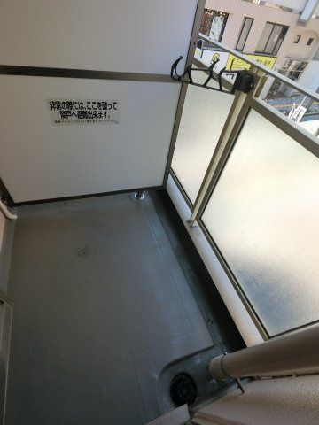 市川市市川１丁目の賃貸マンションのバルコニー