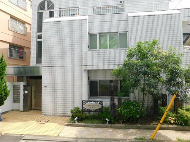 コンチネンタルハイツ御殿山の外観