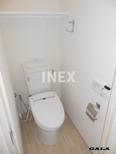 横浜市中区相生町６丁目の賃貸マンションのトイレ