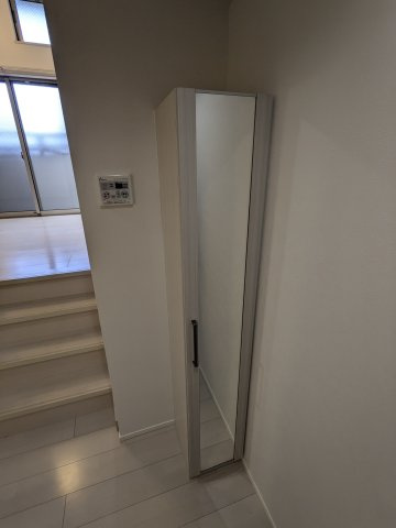 ハーモニーテラス向島町の玄関|シューズボックス