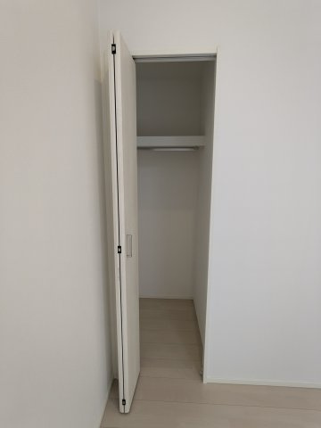 ハーモニーテラス佐古前町の収納|クローゼット