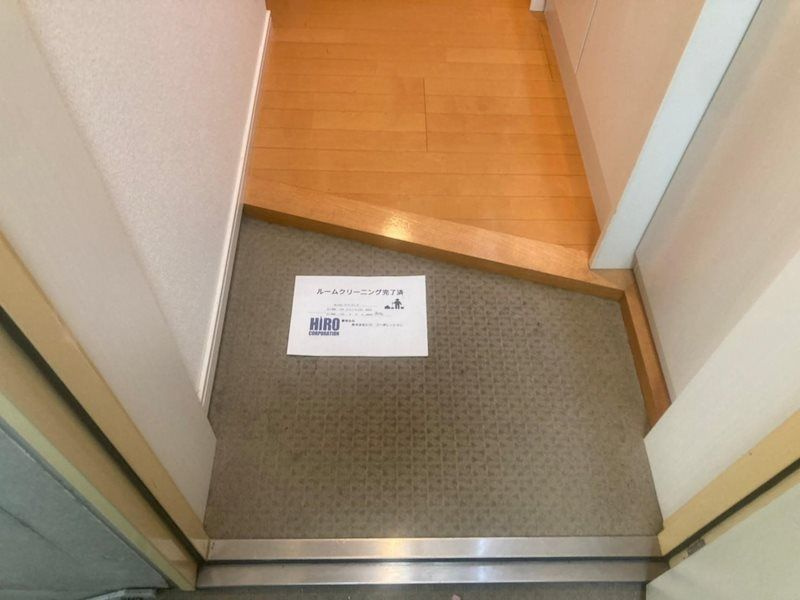 APARTMENT αの玄関