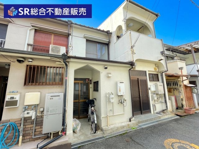 若江本町1丁目中古テラスハウスの外観|オーナーチェンジ物件や不動産投資物件をお探しなら、東大阪市全域に強い当社までご連絡ください。