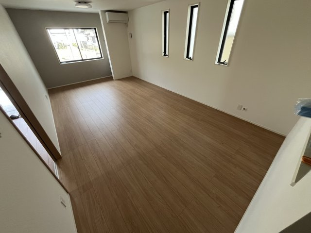原町戸建ての居間・リビング|ゆったりとしたリビングです