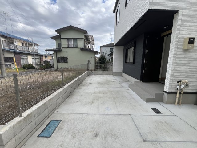 原町戸建ての駐車場|駐車場に車を止められます