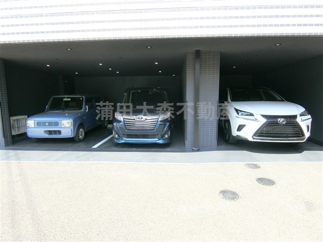 ロアール武蔵新田の駐車場|敷地内平置き駐車場　空き状況等詳細はお問合せください。