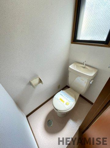 西村コーポのトイレ|※写真は反転タイプの間取りとなります※