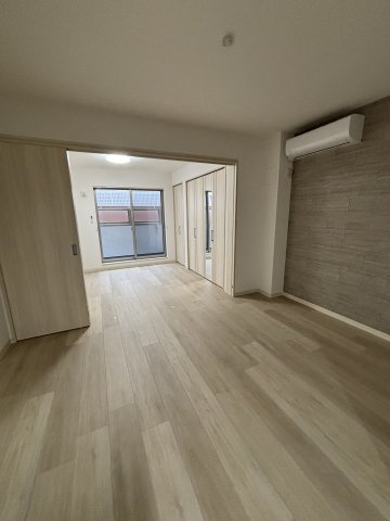 クリエオーレ雁屋西町の居間・リビング
