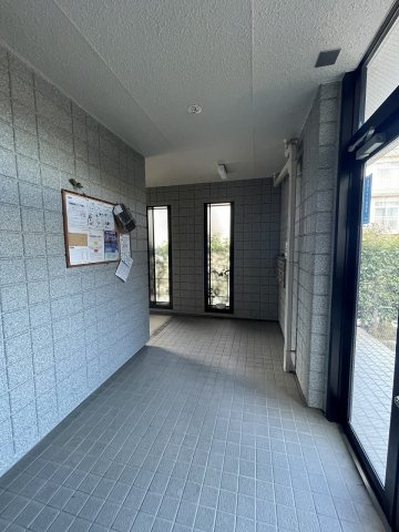 メゾン南浦和Ａステージのロビー